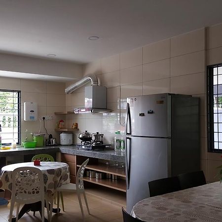 Ellis Lot 310 Villa Kuching Eksteriør bilde